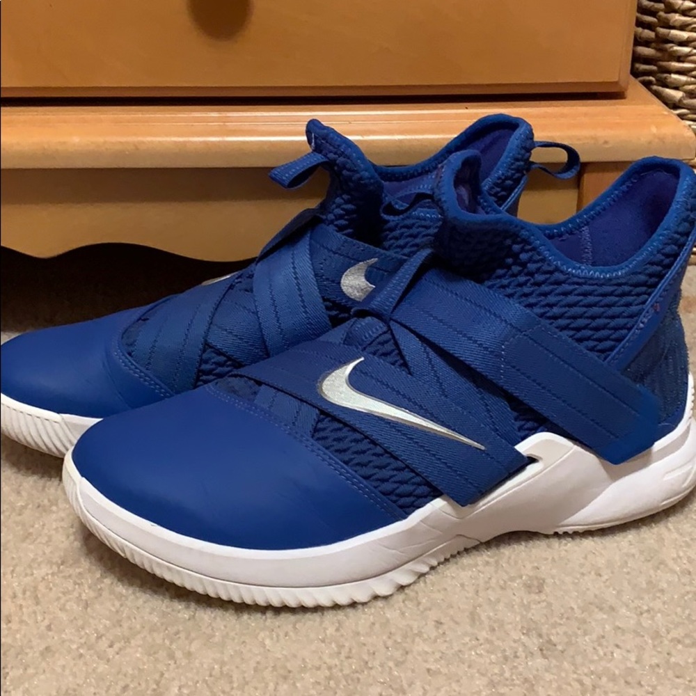 Nike men’s Lebron Soldier 12